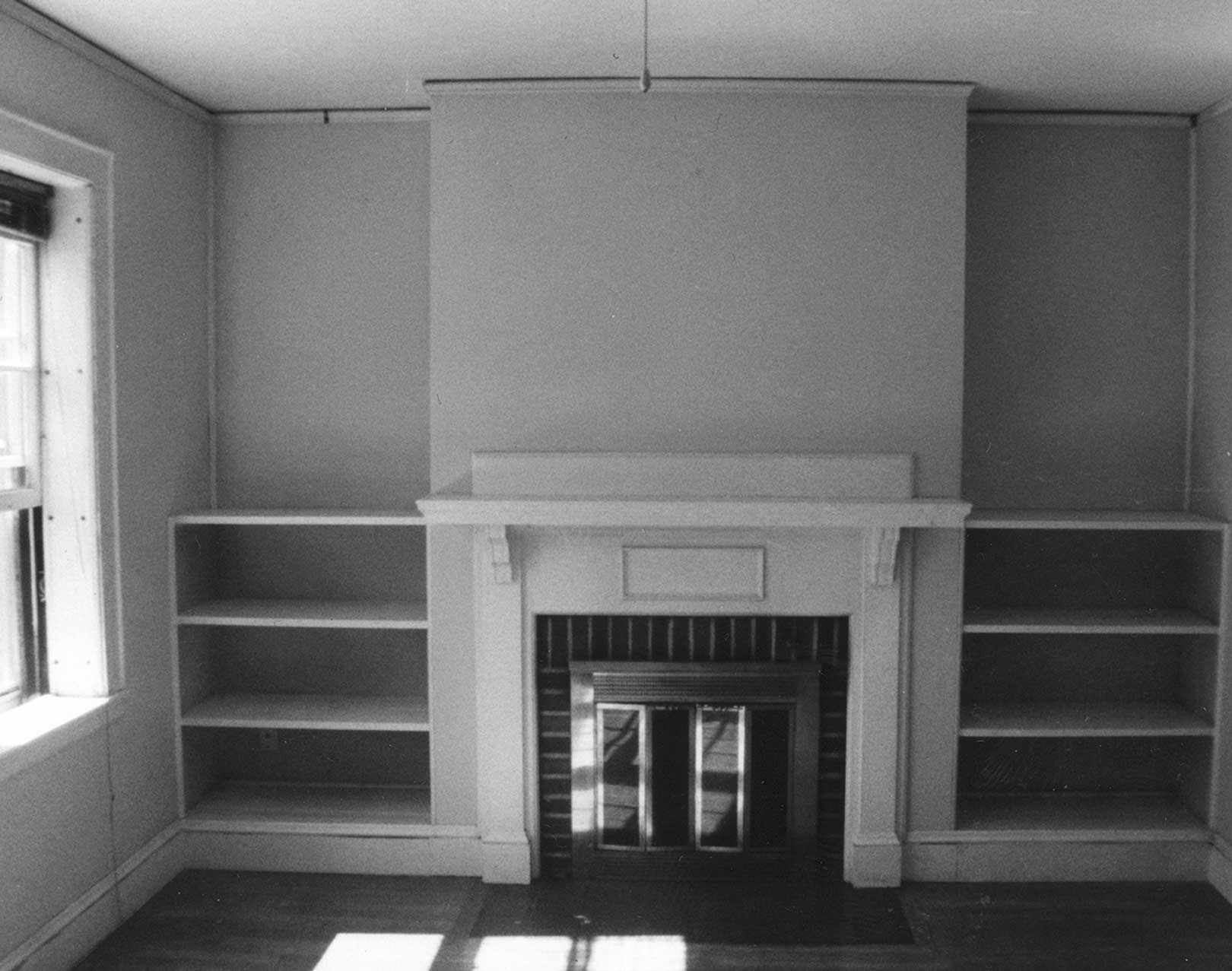 Fireplace-Before